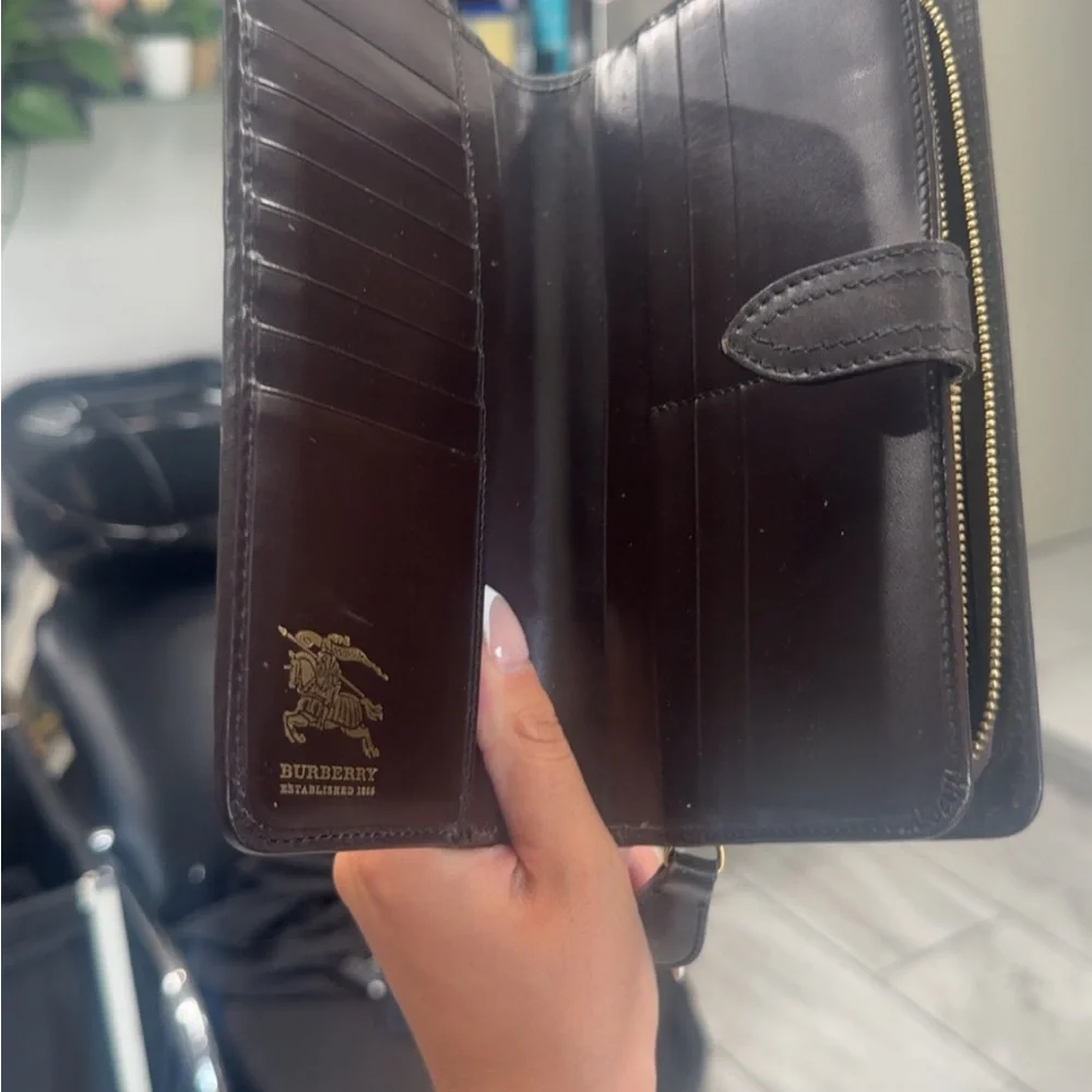 Burberry long wallet haymmarket check